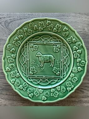 Bordallo Pinheiro Green Ceramic Lamb Plate, 9” Diameter